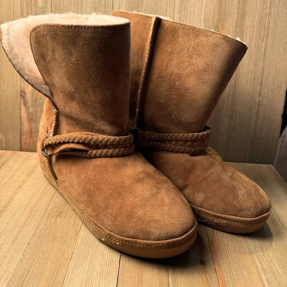 Suede Wool Lined Mid-Calf Boots Tan Ankle Strap Accent size 9 Cozy Tara M Zoe
